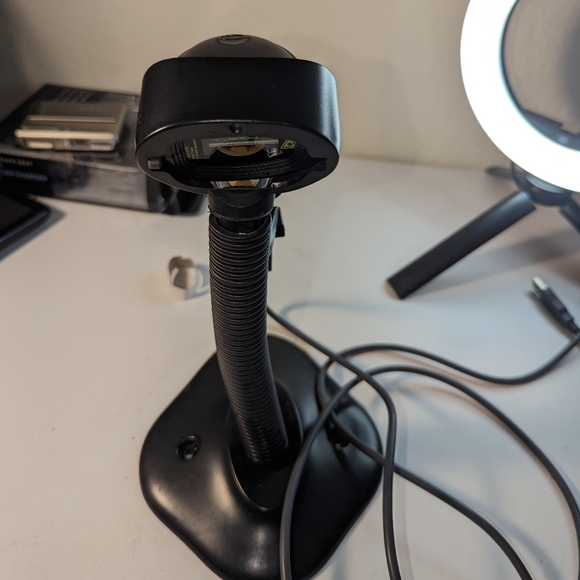 SYMCODE MJ-4209 HANDHELD LASER BARCODE SCANNER - Picture 2 of 7